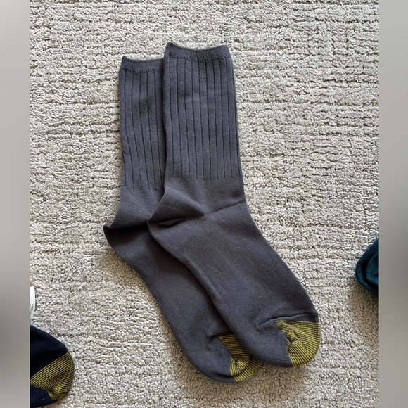 Gold Toe Mens Multi-Color Casual Socks (6) - Picture 3 of 8